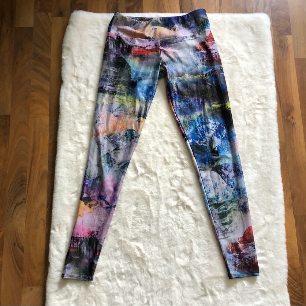Onzie sky mountain full length leggings size m/l